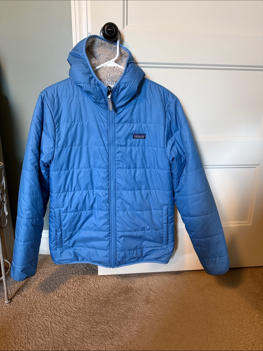 Patagonia Sky Blue Reversible Hooded Jacket XXL (16-18).